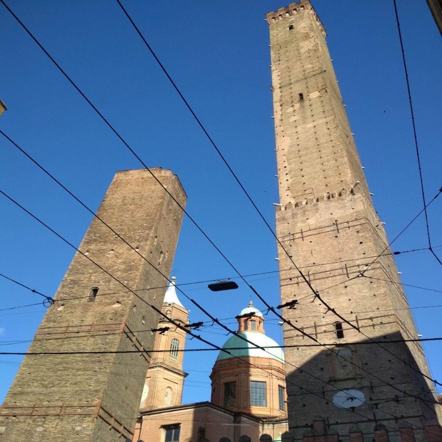 2Towers Holiday House_Centro Storico Di Bologna Exterior foto